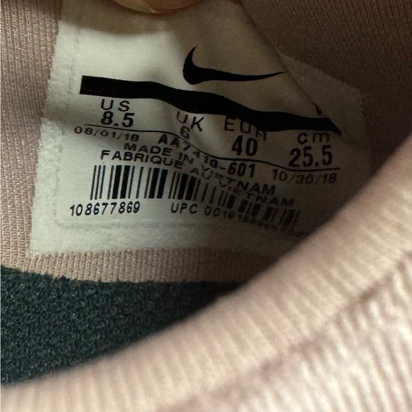 Women’s Nike Renew Run Freedom Shoes - Picture 3 of 6